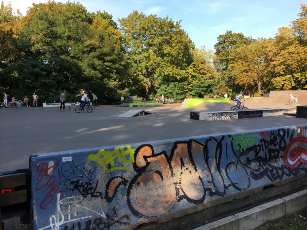 Bild-Mellowpark-BMX-Skateboard-Inline-Skaten-Rollschuhbahn01.jpeg