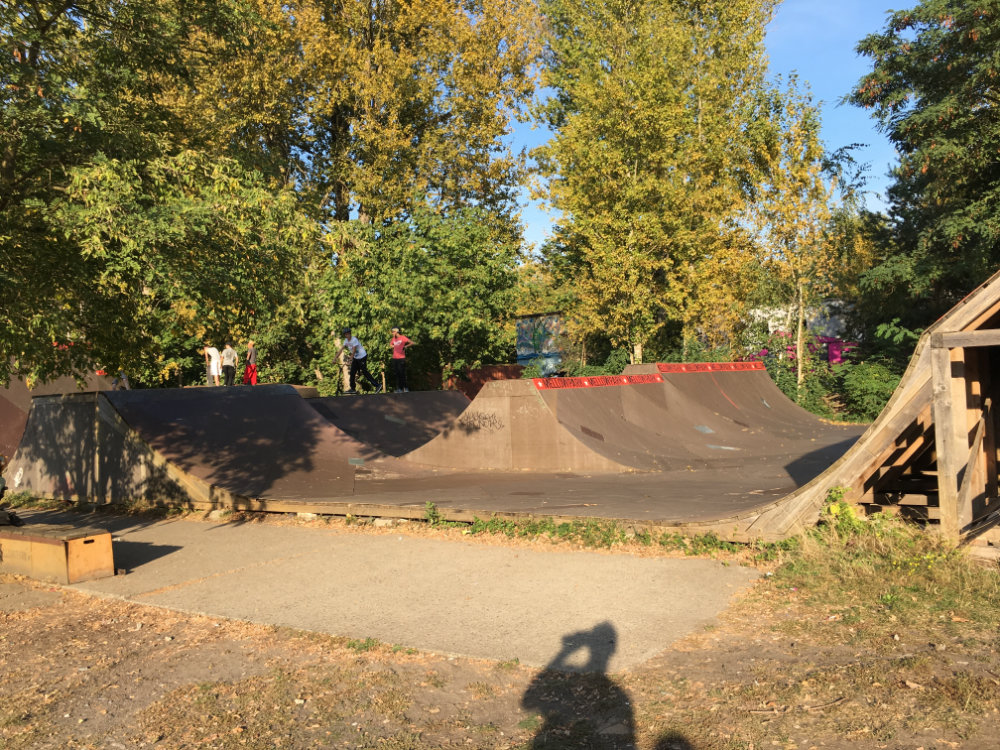 Bild-Mellowpark-BMX-Skateboard-Inline-Skaten-Rollschuhbahn04.jpeg