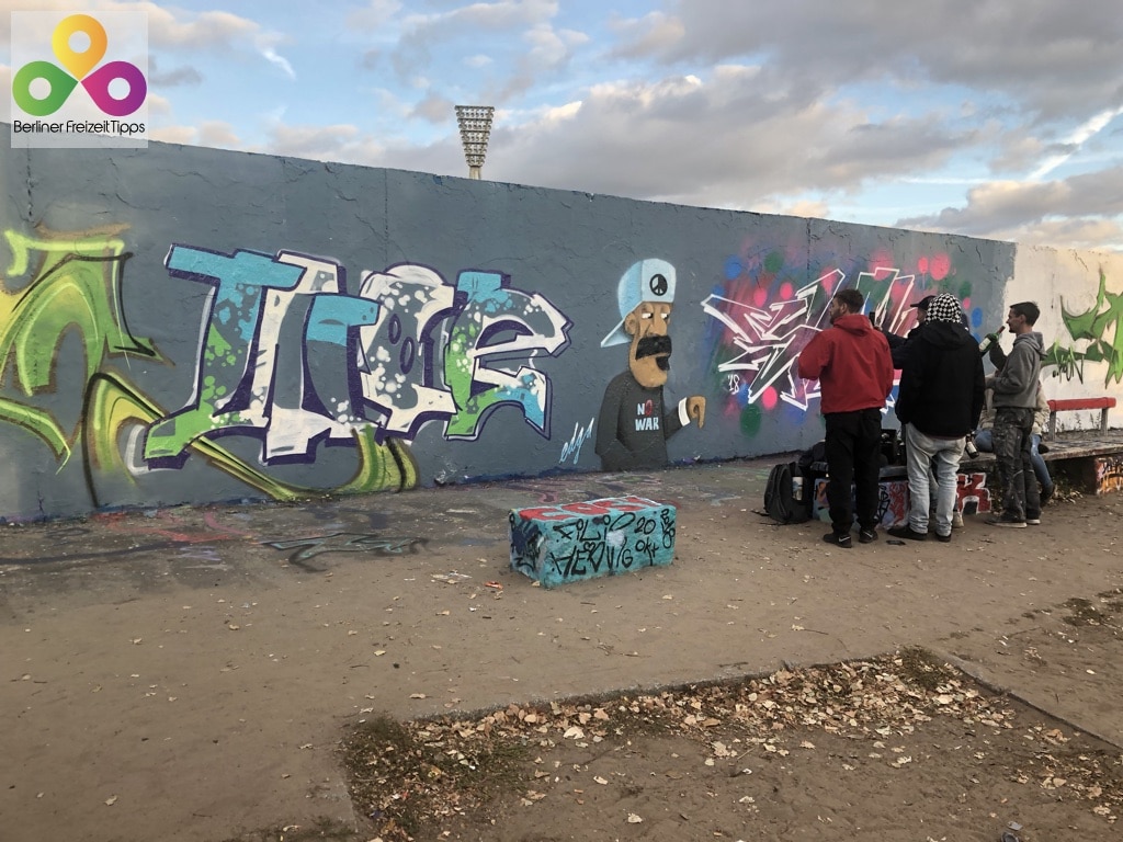 04-Bild-Graffiti-Mauerpark